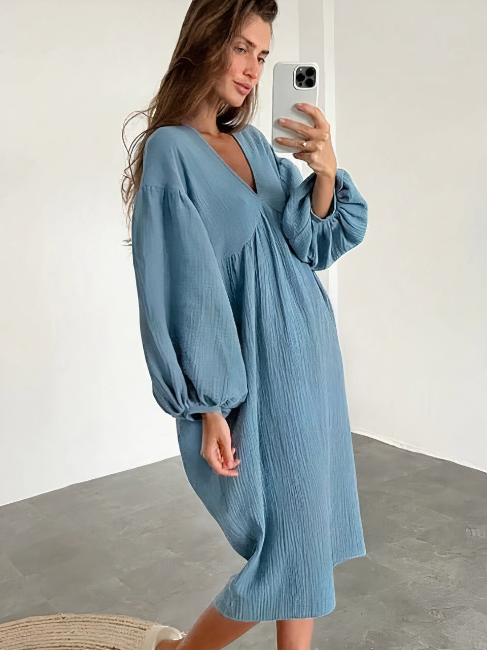 Angela | Casual Midi Dress with V-Neck and Puff Sleeves