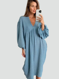Angela | Casual Midi Dress with V-Neck and Puff Sleeves