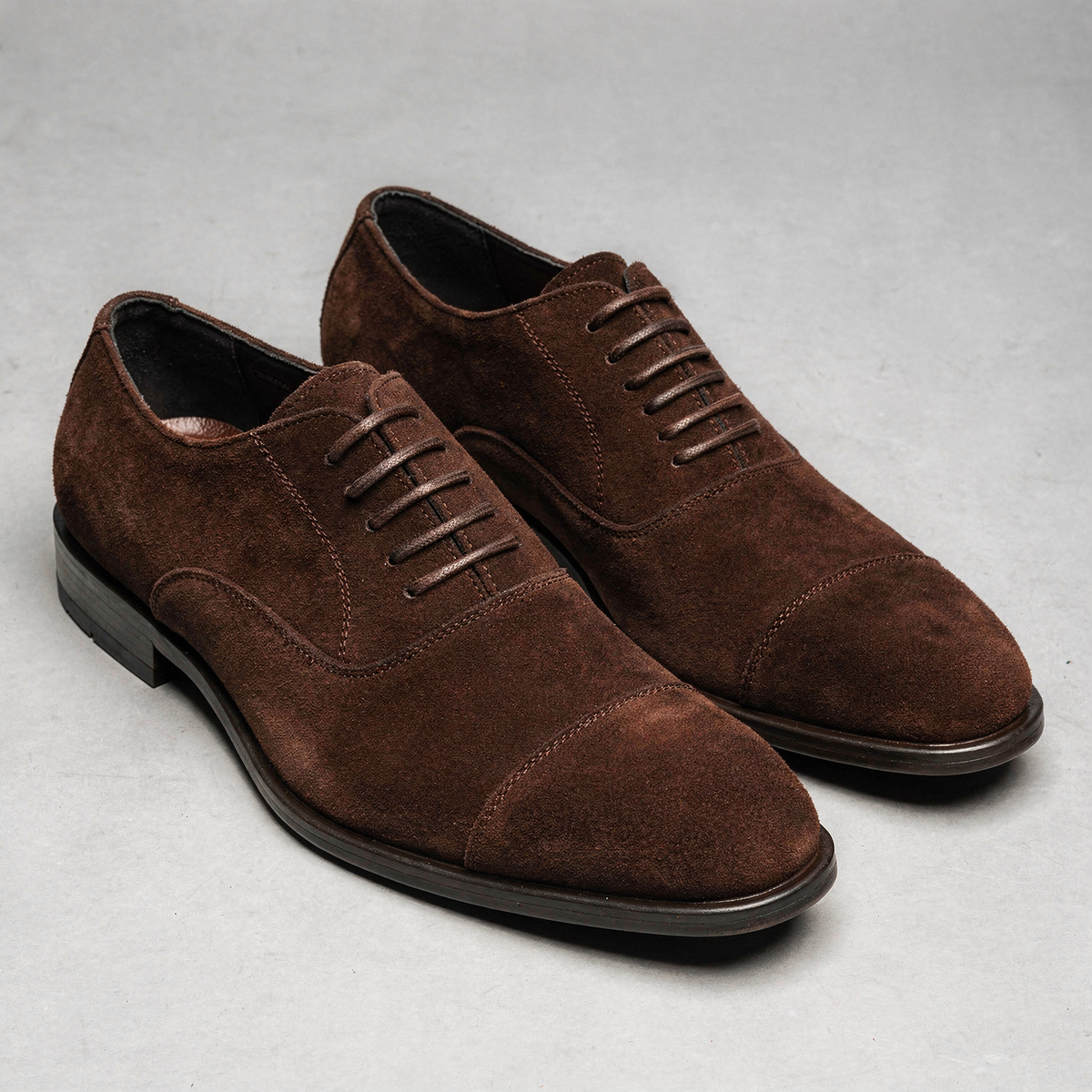 Men's Matte Suede Shoes with Elongated Shape for Everyday Wear