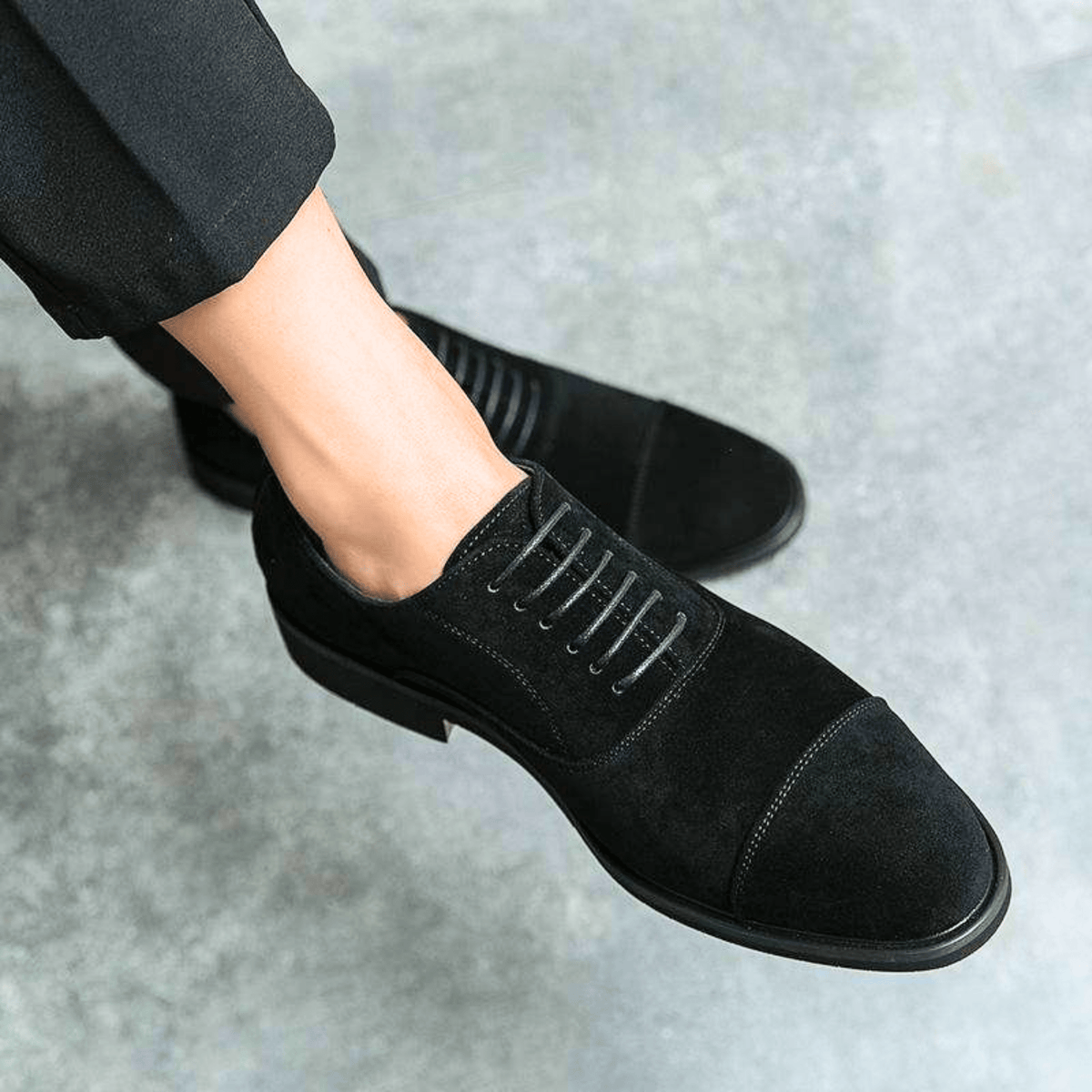 Men's Matte Suede Shoes with Elongated Shape for Everyday Wear