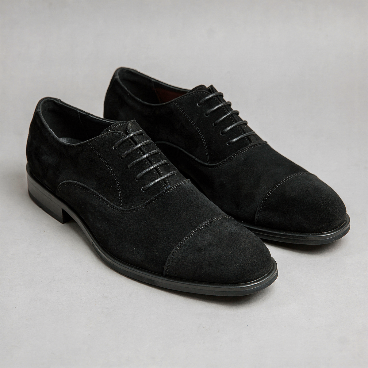 Men's Matte Suede Shoes with Elongated Shape for Everyday Wear