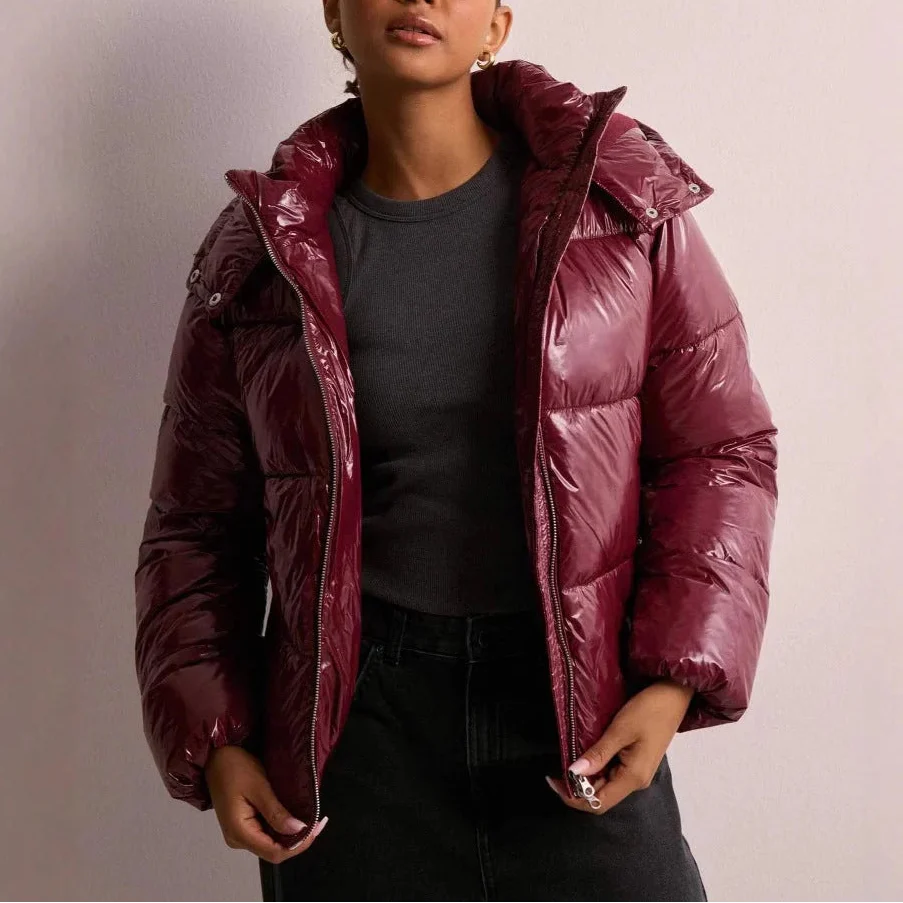 Women's Hooded Quilted Puffer Jacket with Zip Closure